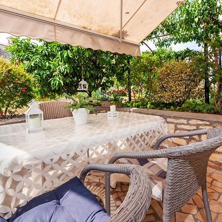 Apartment Bassano Ровинь Экстерьер фото